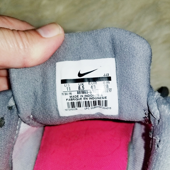 EUC Nike Women's Shoes - Picture 4 of 4
